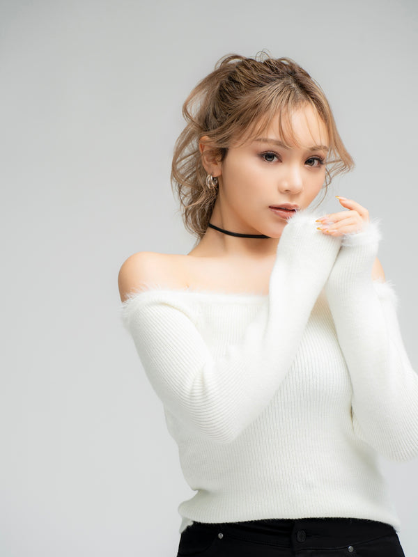 端シャギータイトオフショルニットトップス