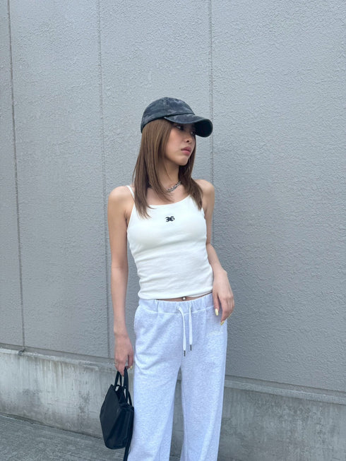 ロゴ刺繍キャミトップ