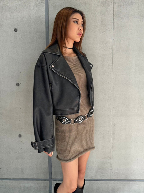 バックオープンニットワンピース